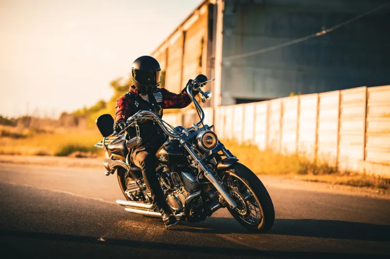 Two Hours That Feel Like a Lifetime: The Strange Way Classic Bikes Bend Your Sense of Time